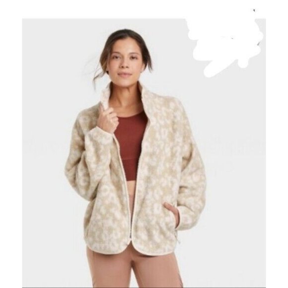 all in motion Jackets & Blazers - All In Motion Women's Sz M Cozy Beige Cheetah Print Full Zip Sherpa Jacket NEW